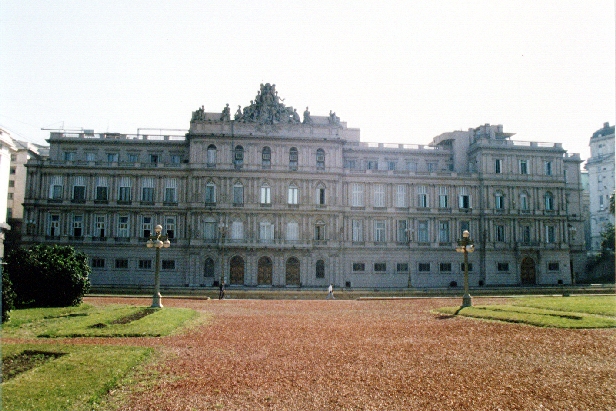 L'arrire de a Maison Rose