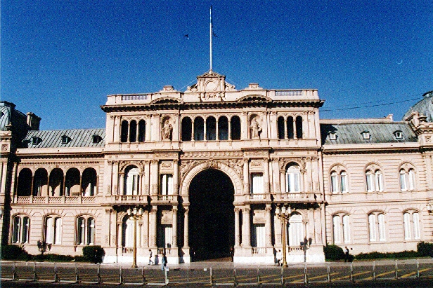 La Maison Rose sur la Plaza de Mayo