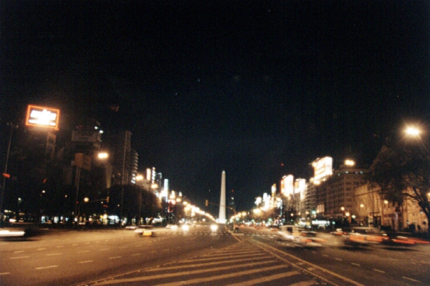 L'avenue 9 de Julio la nuit