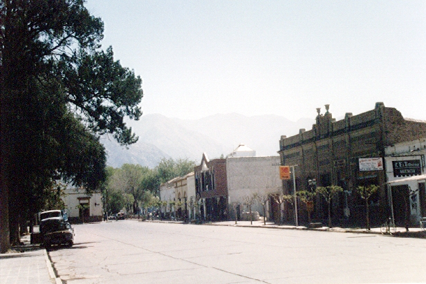 Cafayate, perche  1 600 m. dans les Andes