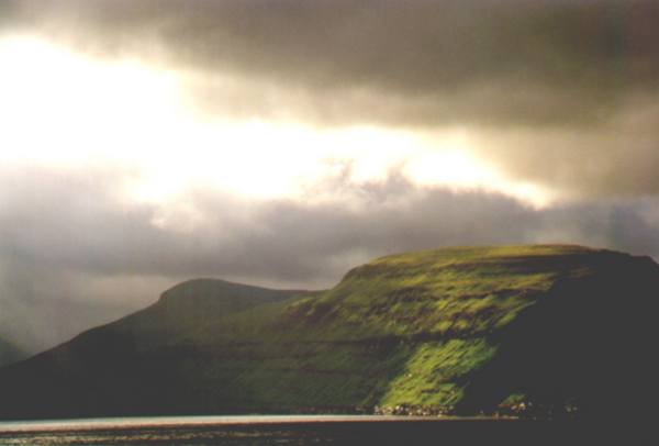 Croisire  travers les iles Fros, en route pour l'Islande