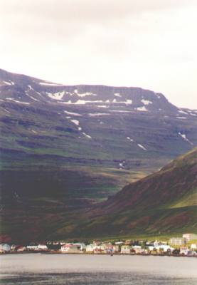 Le fjord par lequel on arrive en Islande