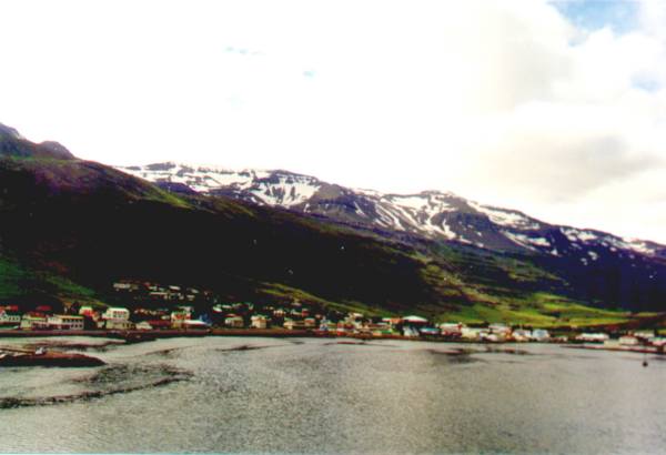 Seydisfjordur, le port d'entre en Islande  l'Est de l'le