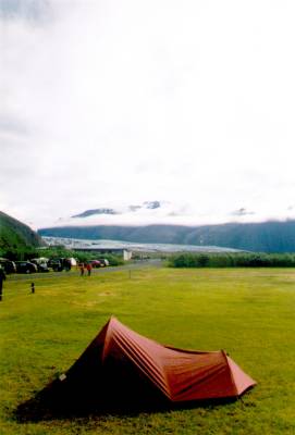 Campement au pied du glacier