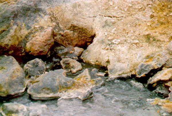 Attention on est sur une "bombe", des centaines de volcans sont sous terre et attendent !