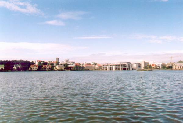 Bienvenu  Reykjavik, petite ville paisible, et Capitale aussi